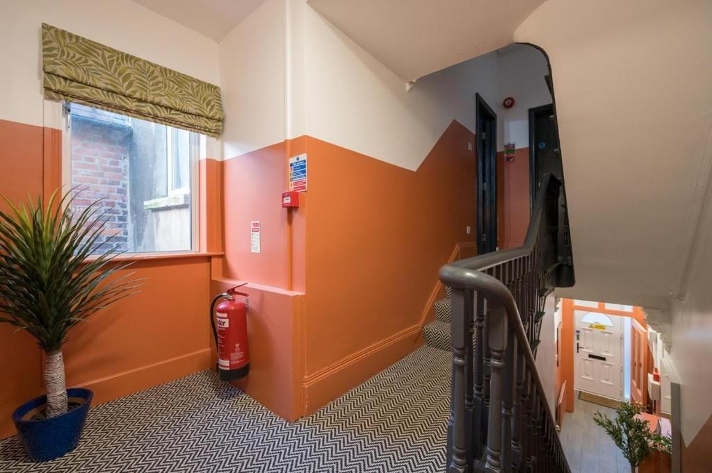 The Wellesley Hotel Belfast Bagian luar foto
